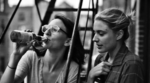 Frances et son amie Sophie dans Frances Ha