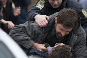 Hugh Jackman s'en prend à Paul Dano dans Prisoners