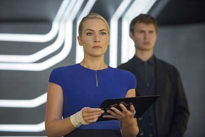 Kate Winslet (Janine) dans Divergente 2