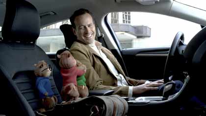 Dave (JasonLee) heureux papa de 3 terribles chipmunks